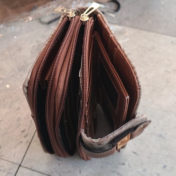 Wallet - Picture 3 of 3